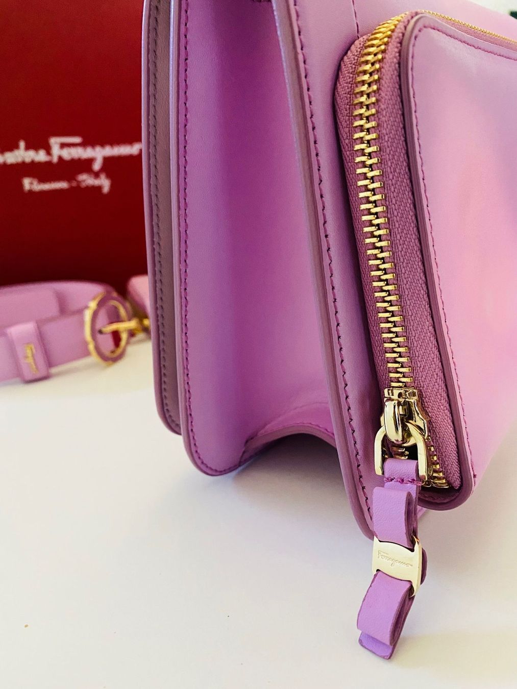 Salvatore Ferragamo Borse da donna: Salvatore Ferragamo Bag - NEU – Nuovo (secondo la descrizione) da Ponte Tresa venduto da La_Vie_En_Rose 1