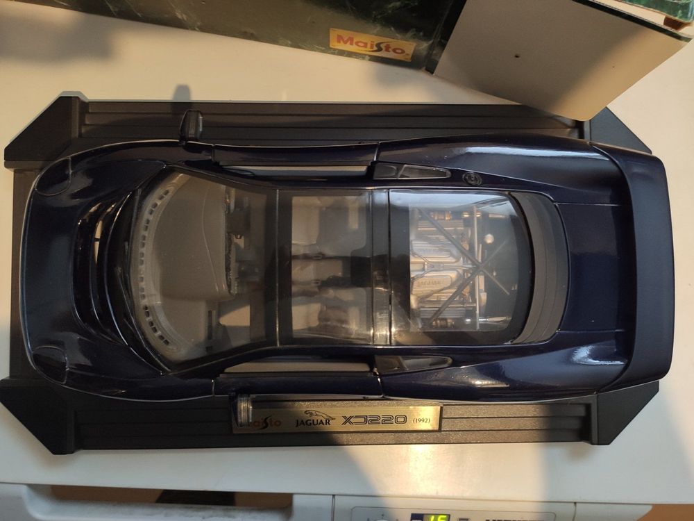 Bonhams : A 1:12 scale model of a Jaguar XJ220, by Maisto