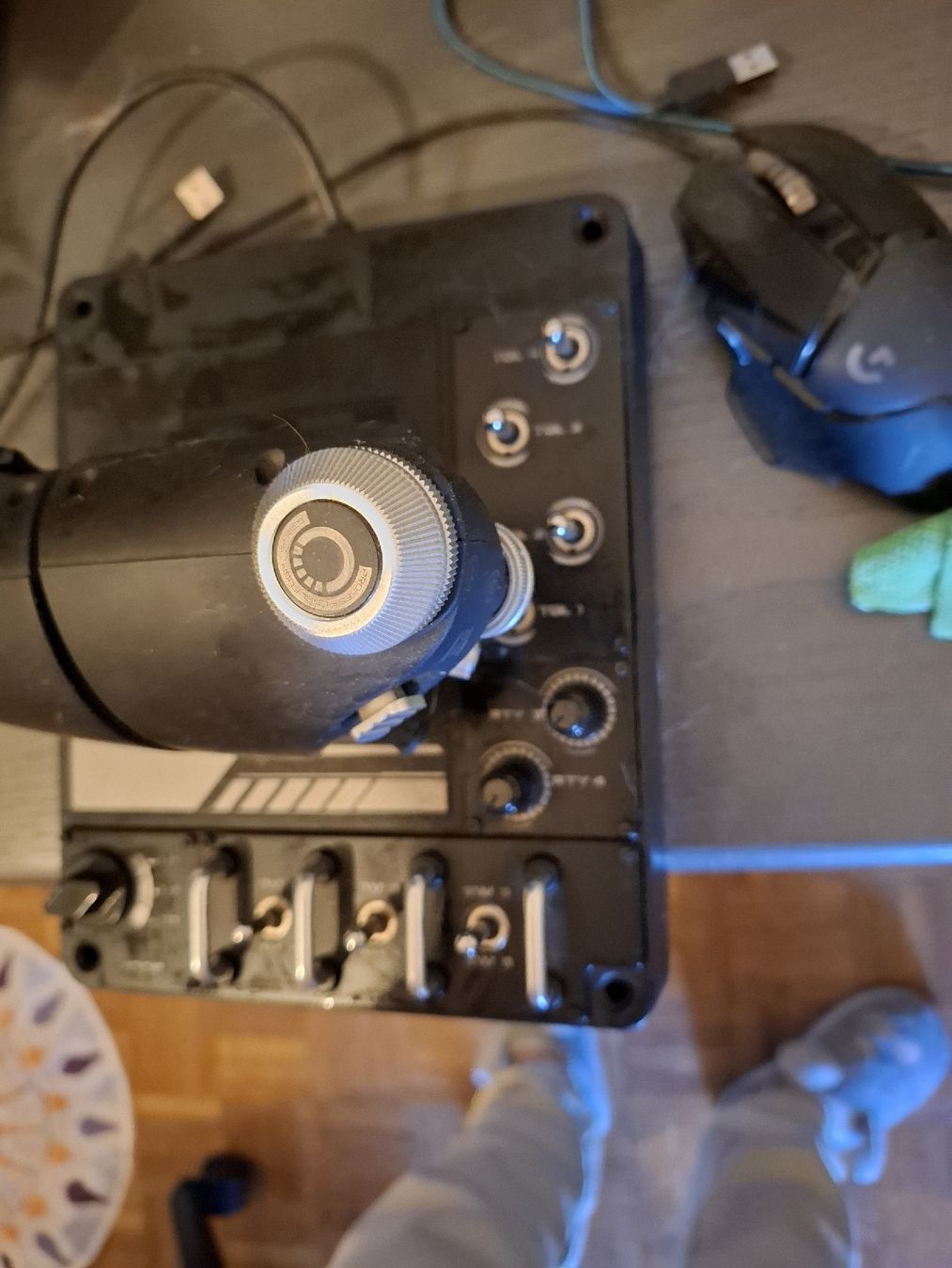 Logitech Controller: Ensemble Vol / Simulation Logitech X56 HOTAS  – Neu (gemäss Beschreibung) aus Lausanne von Ptite_Dame 1