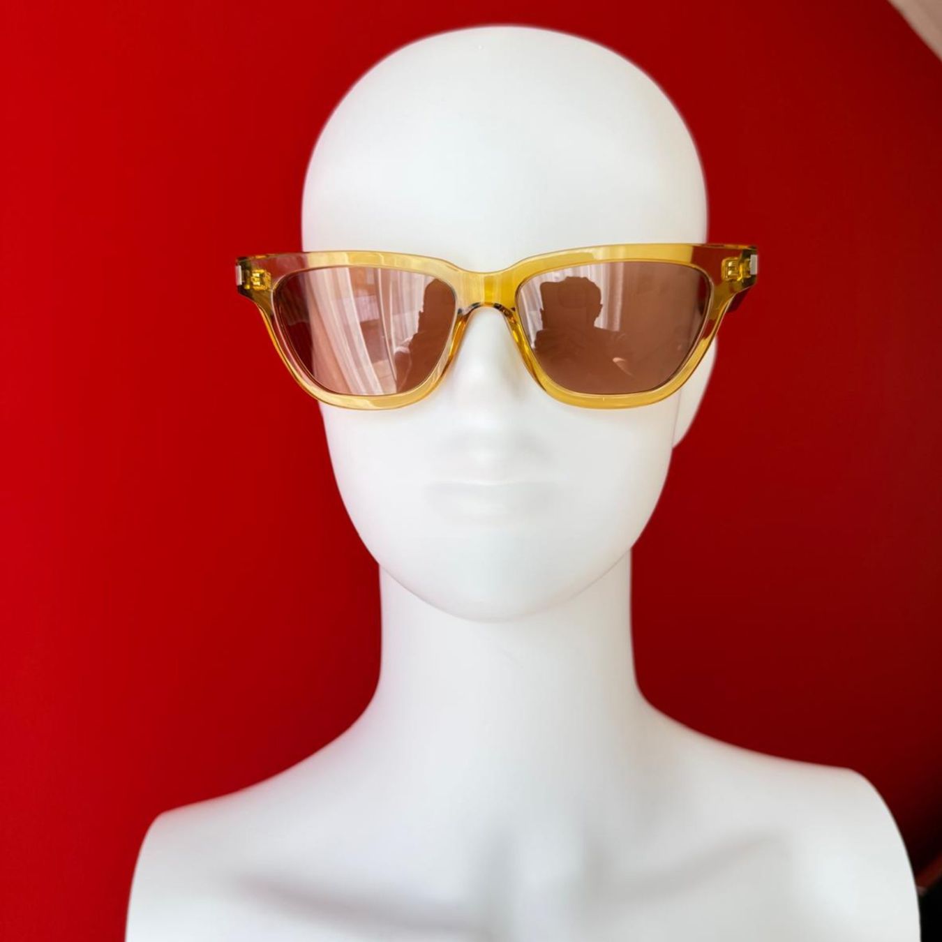 Saint Laurent Brillen & Gläser: Yves Saint Laurent Sonnenbrille – Gebraucht aus Oberarth von SSS.