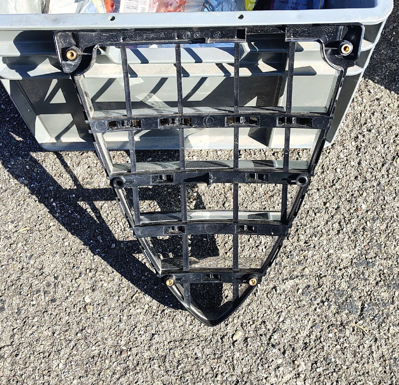Alfa Romeo Tutti pezzi di ricambio auto: Alfa Romeo 159 Grill – Usato da Affoltern am Albis venduto da Moensch01 2