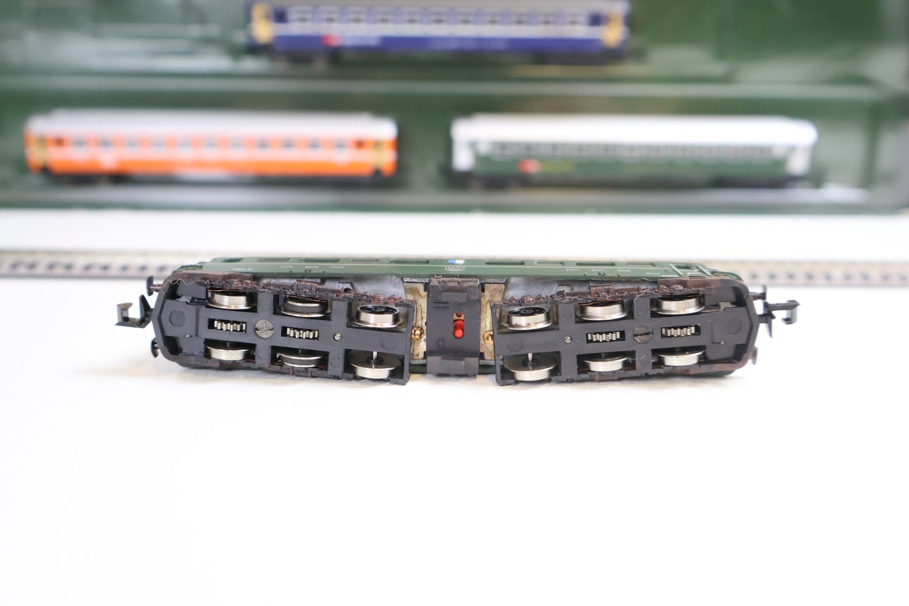 Trix Modellini di ferrovie: Minitrix SBB Personenzug mit E-Lok Set - Spur N – Usato da Winterthur venduto da Monstera 5
