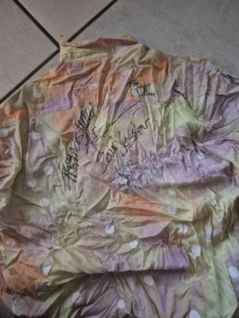 Hemd mit Unterschriften Polo Hofer bunte Farben Grösse L 