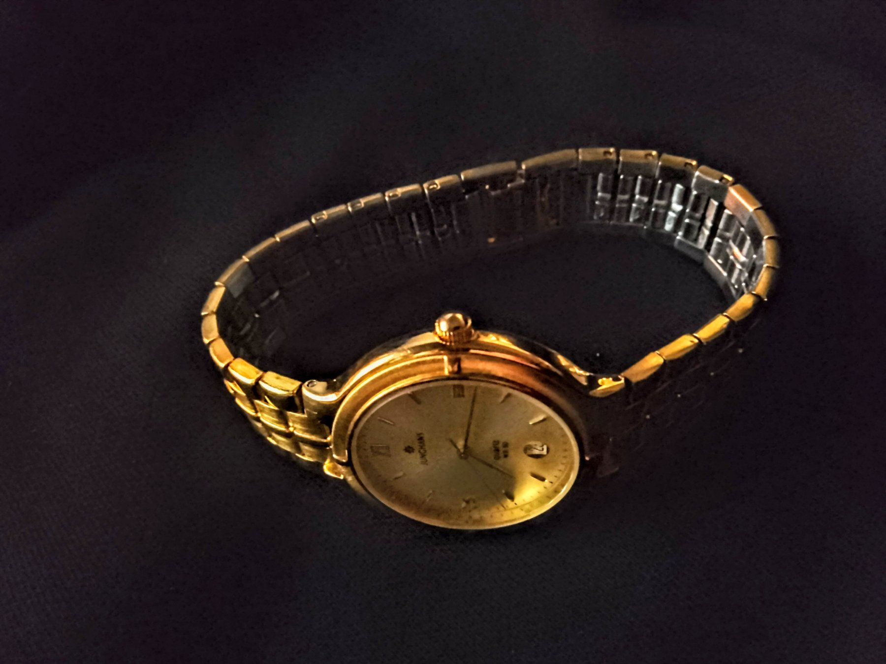 Goldfarbene Junghans Herren Uhr Quartz mit Krone 37 mm (Gebraucht