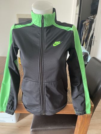 Veste Nike noir vert  L 147-158 cm unisexes très bon état