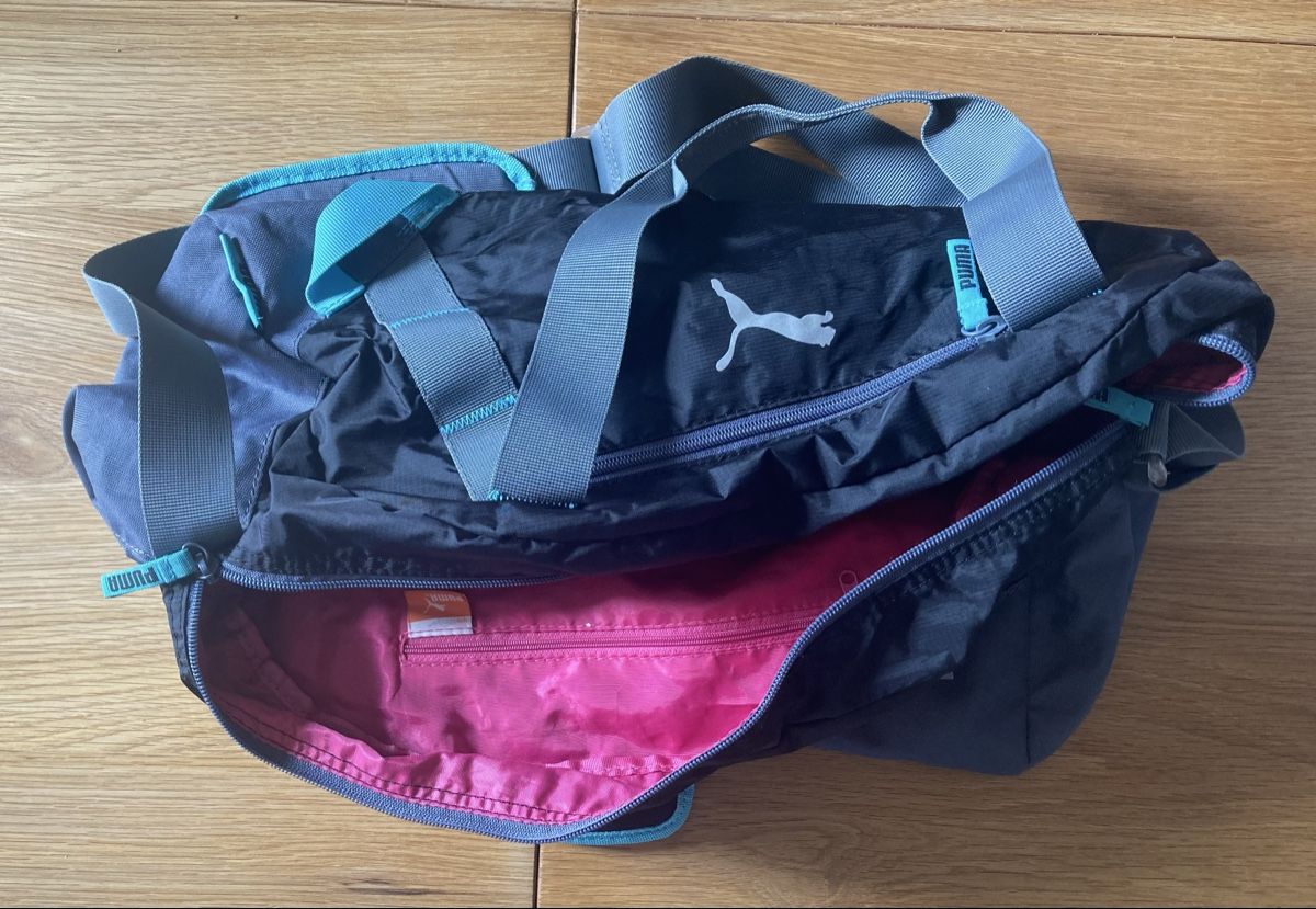 Puma Borse: Puma Sporttasche – Usato da St.Gallenkappel venduto da apopka 1
