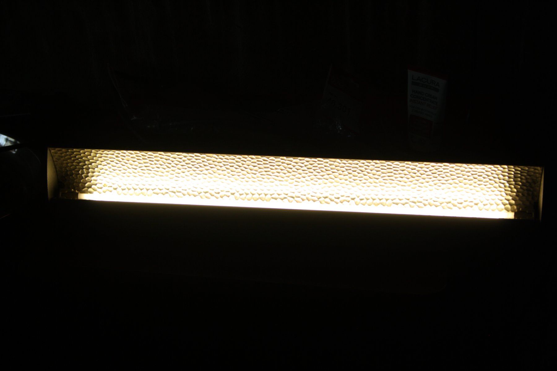 Lampade: SEHR SPEZIELLE LAMPE – Usato da Wauwil venduto da Pneuedy 1