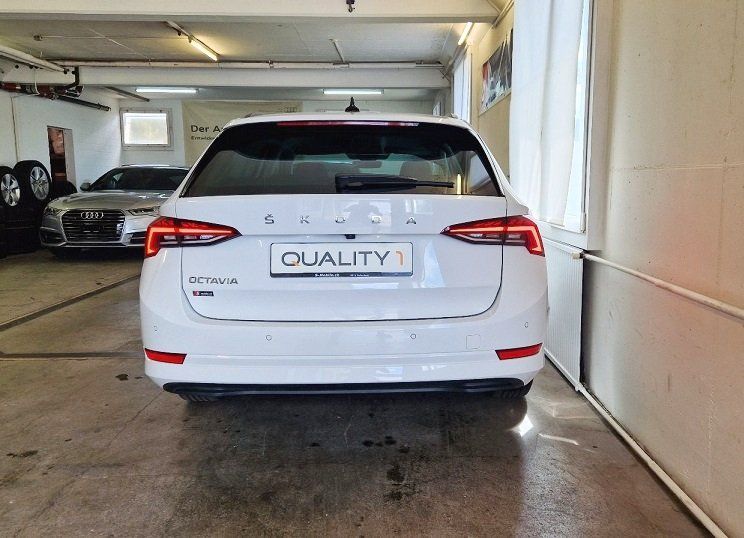 Skoda Automobili: SKODA Octavia Combi 2.0 TDI DSG Style – Usato da Schenkon venduto da S-Mobile 4
