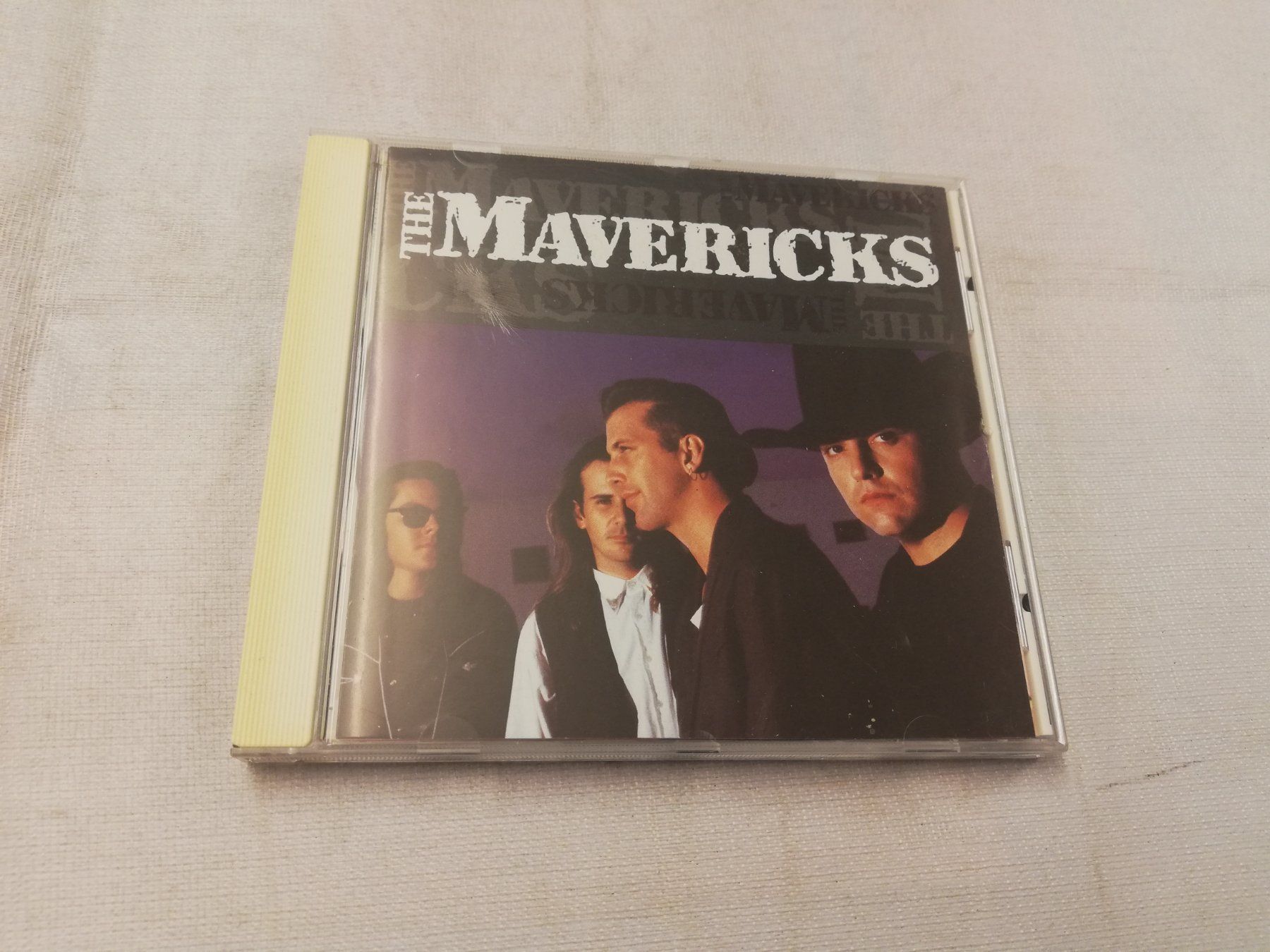 CDs: THE MAVERICKS - FROM HELL TO PARADISE – Gebraucht aus Bern von Vinylsound.ch