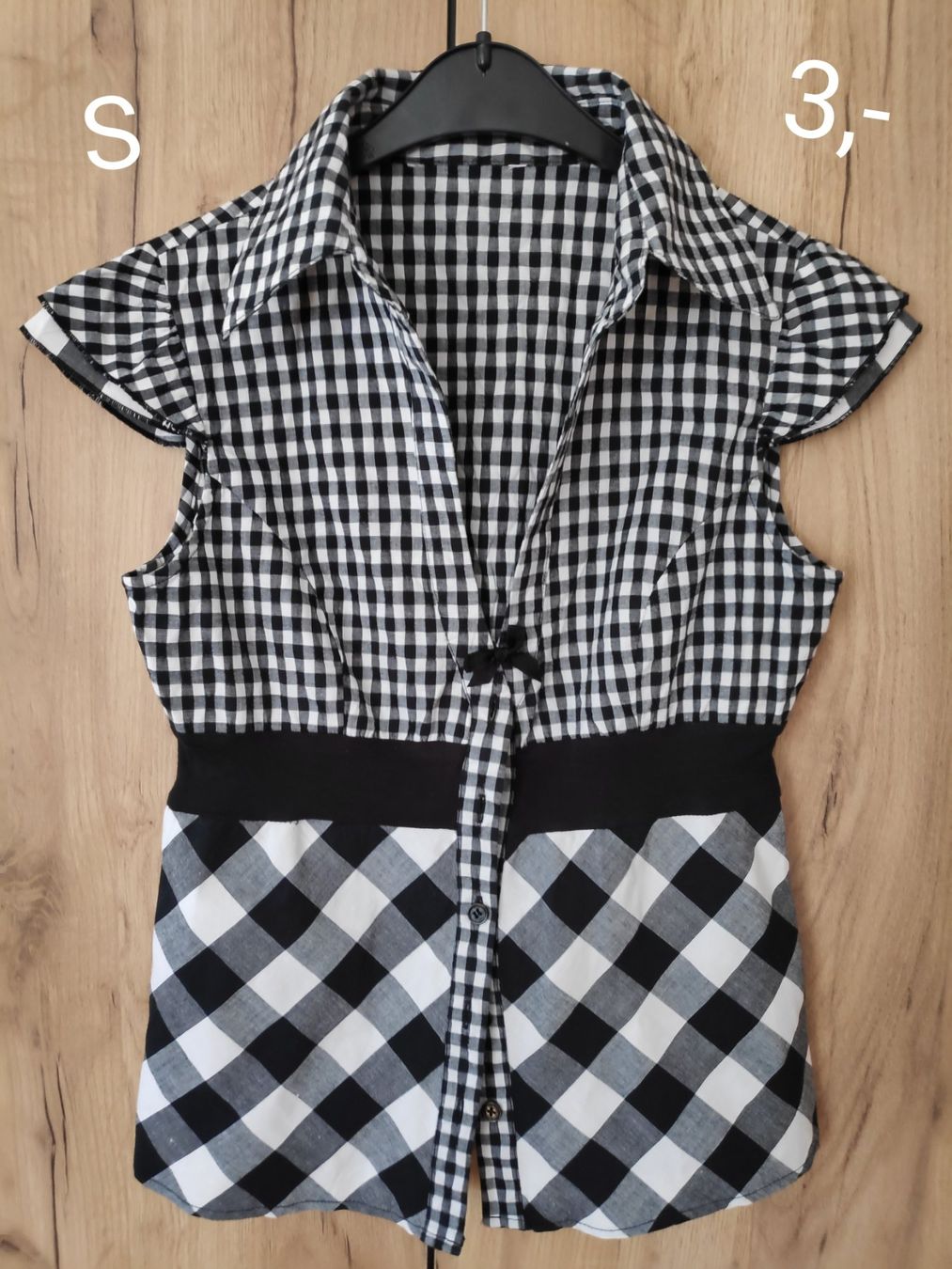 Lotti di vestiti: Vêtements femme taille S – Usato da Couvet venduto da fat_kyl7 7