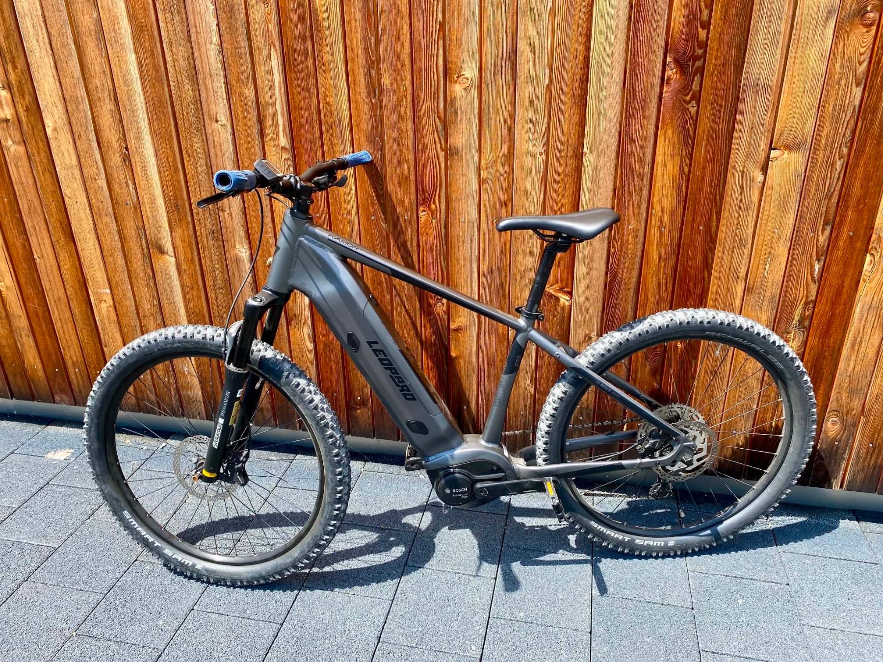 Leopard Biciclette: Leopard E-Mountainbike mit Bosch Motor, PowerPack 500 – Usato da Sursee venduto da Ieva.ko
