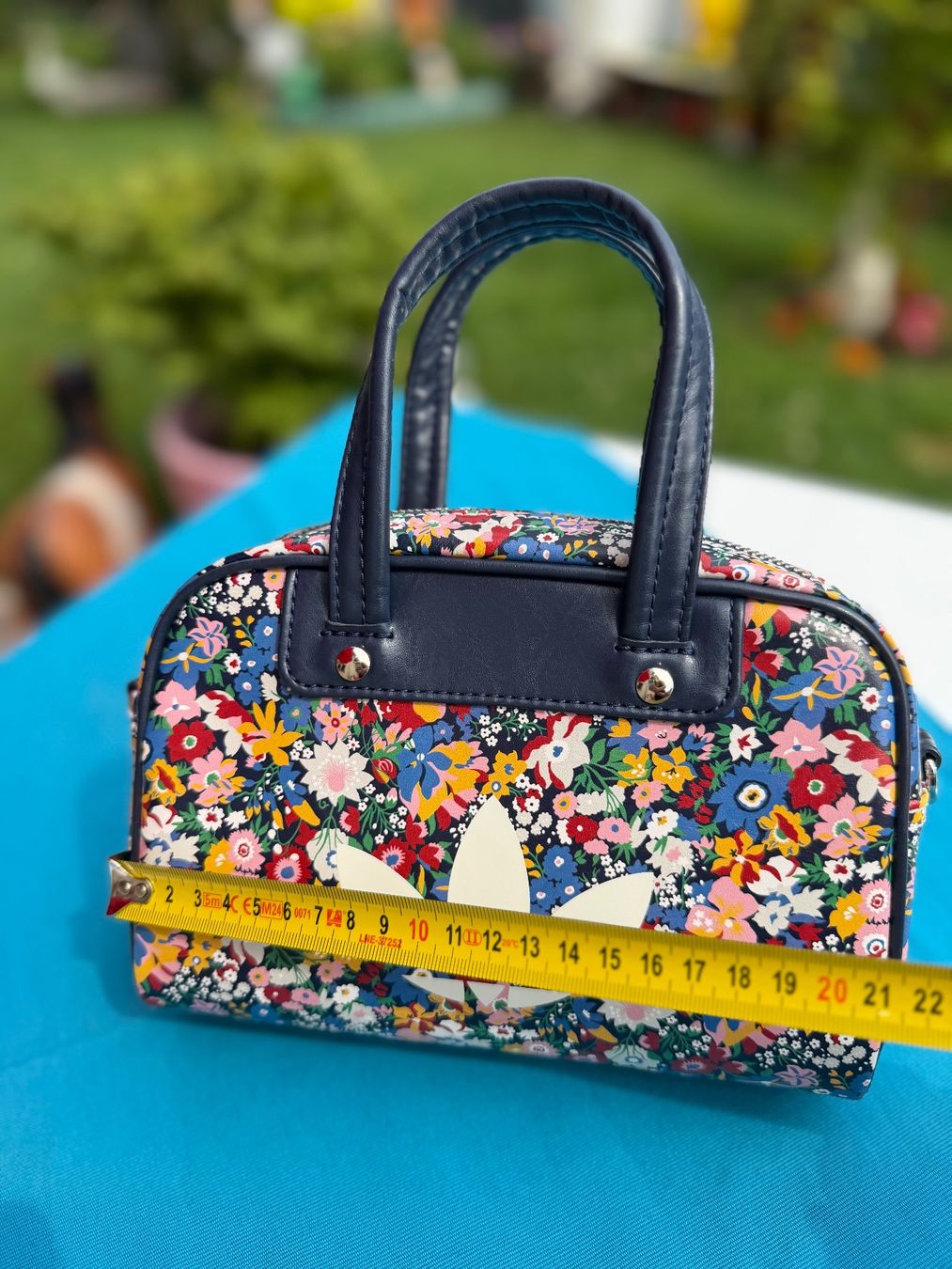 Borse da donna: Adidas Handtasche ab fr. 1.00 – Usato da Cugnasco venduto da tizianaq 2