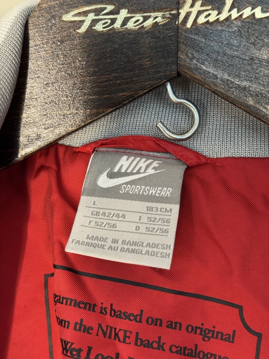 Giacche: Nike Jacke rot Grösse L – Nuovo (secondo la descrizione) da Schlieren venduto da LaLuxaZurich 2