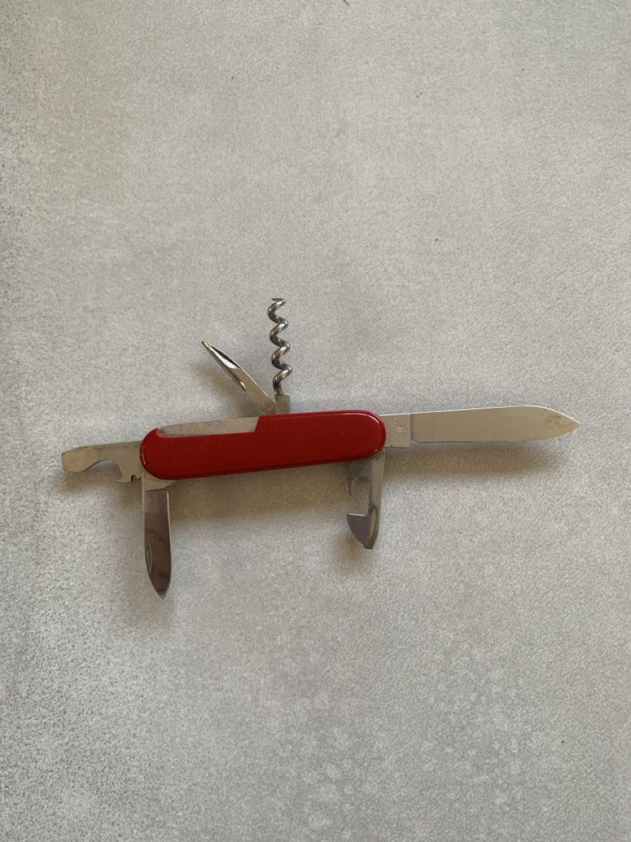 Victorinox Coltelli tascabile: Schweizer Taschenmesser Rot Klassisch – Usato da Zuzwil SG venduto da Ibohaus 1
