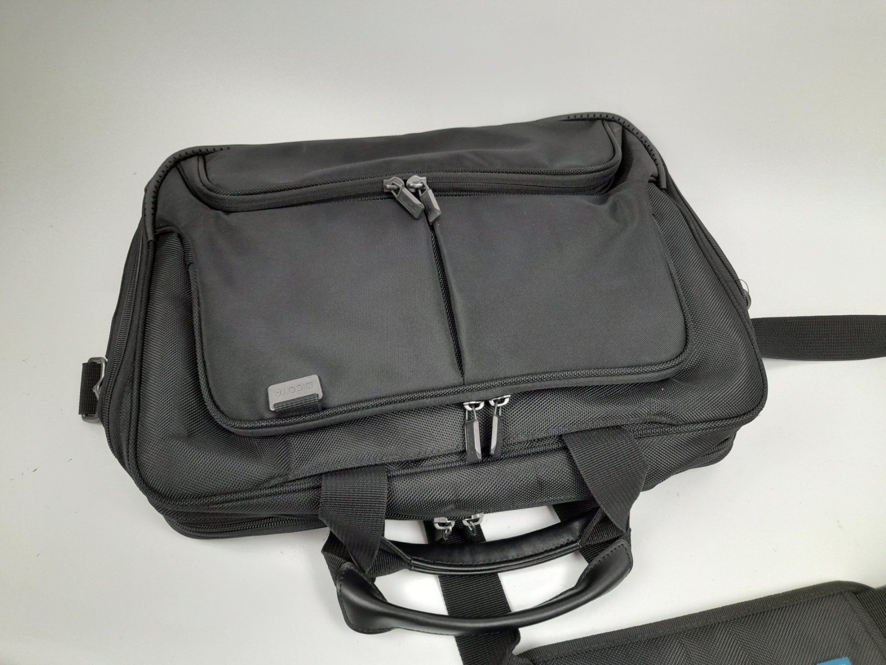Taschen: DICOTA Laptop Tasche – Gebraucht aus Liebefeld von Restwert_Liebefeld 4