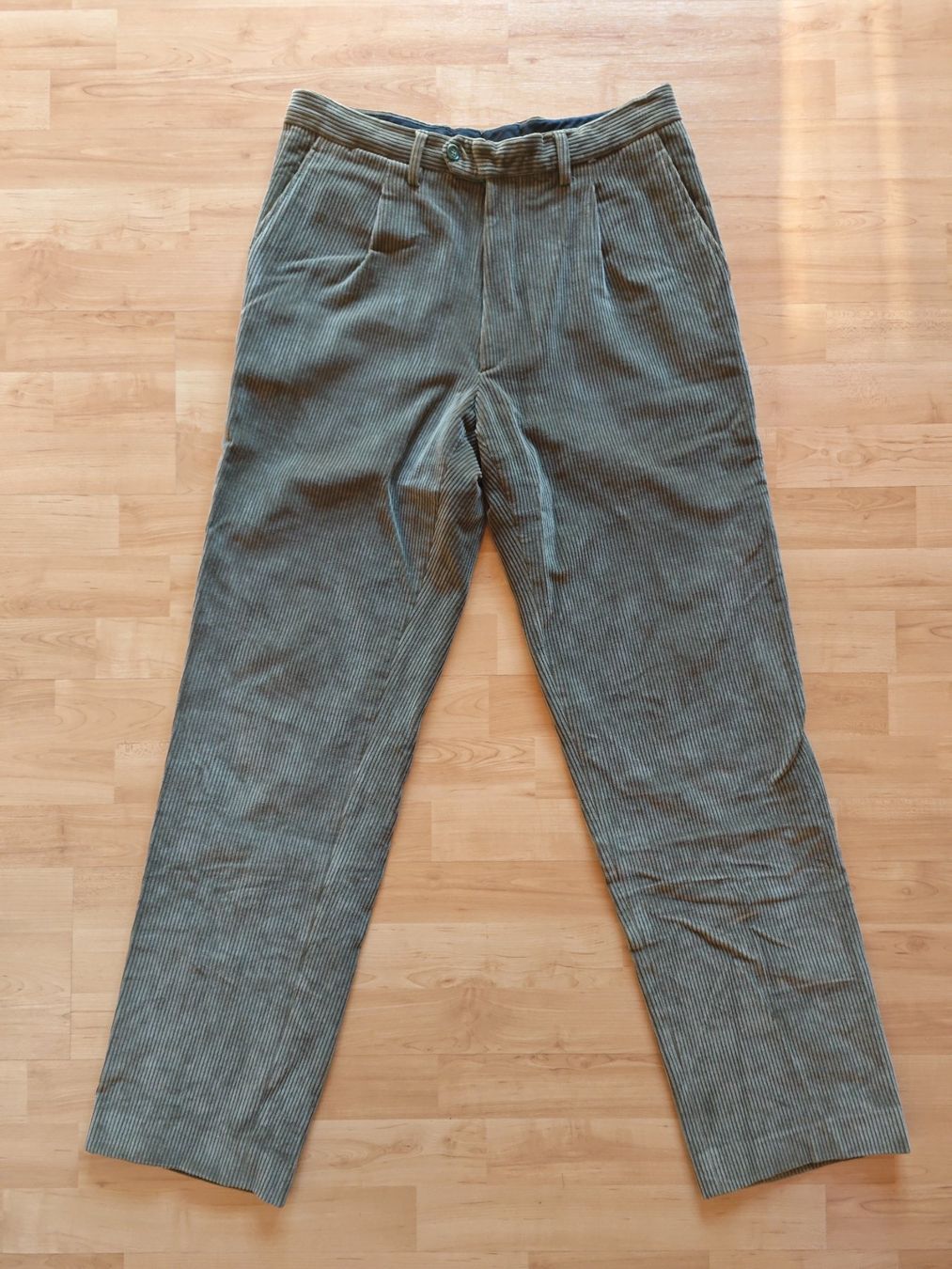 Pantaloni: Vintage Cordhose – Usato da Sörenberg venduto da bol_8lfr