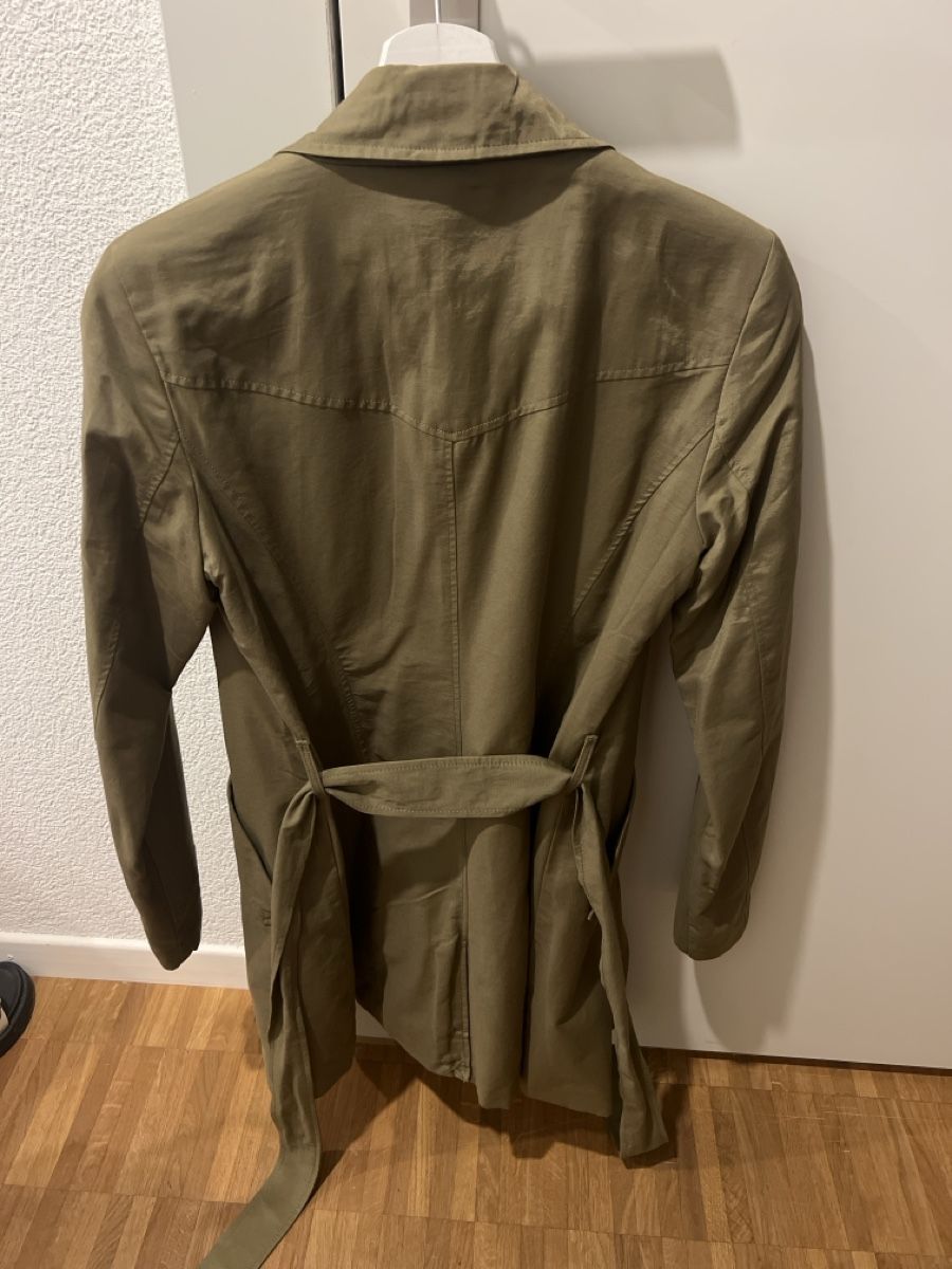 Only Cappotti: Trenchcoat von ONLY, Grösse S – Nuovo (secondo la descrizione) da Wetzikon ZH venduto da liiisaare 2