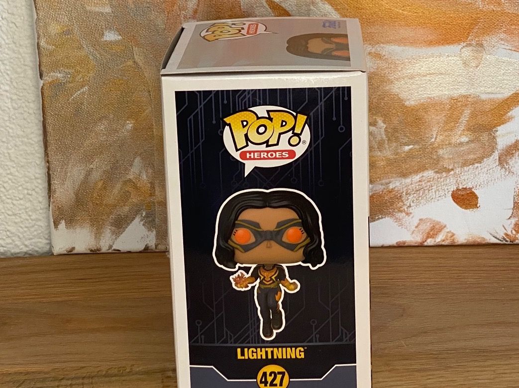 Funko Statuette: Funko Pop - Lightning #427 - Black Lightning – Nuovo e nell'imballaggio originale da Oensingen venduto da CSCollectors 3