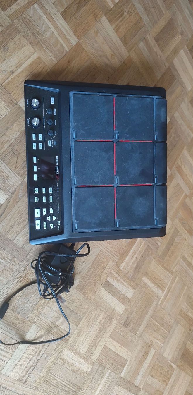 Roland Musikinstrumente: Roland SPD-SX Sampling Pad – Gebraucht aus Nidau von lpilloud