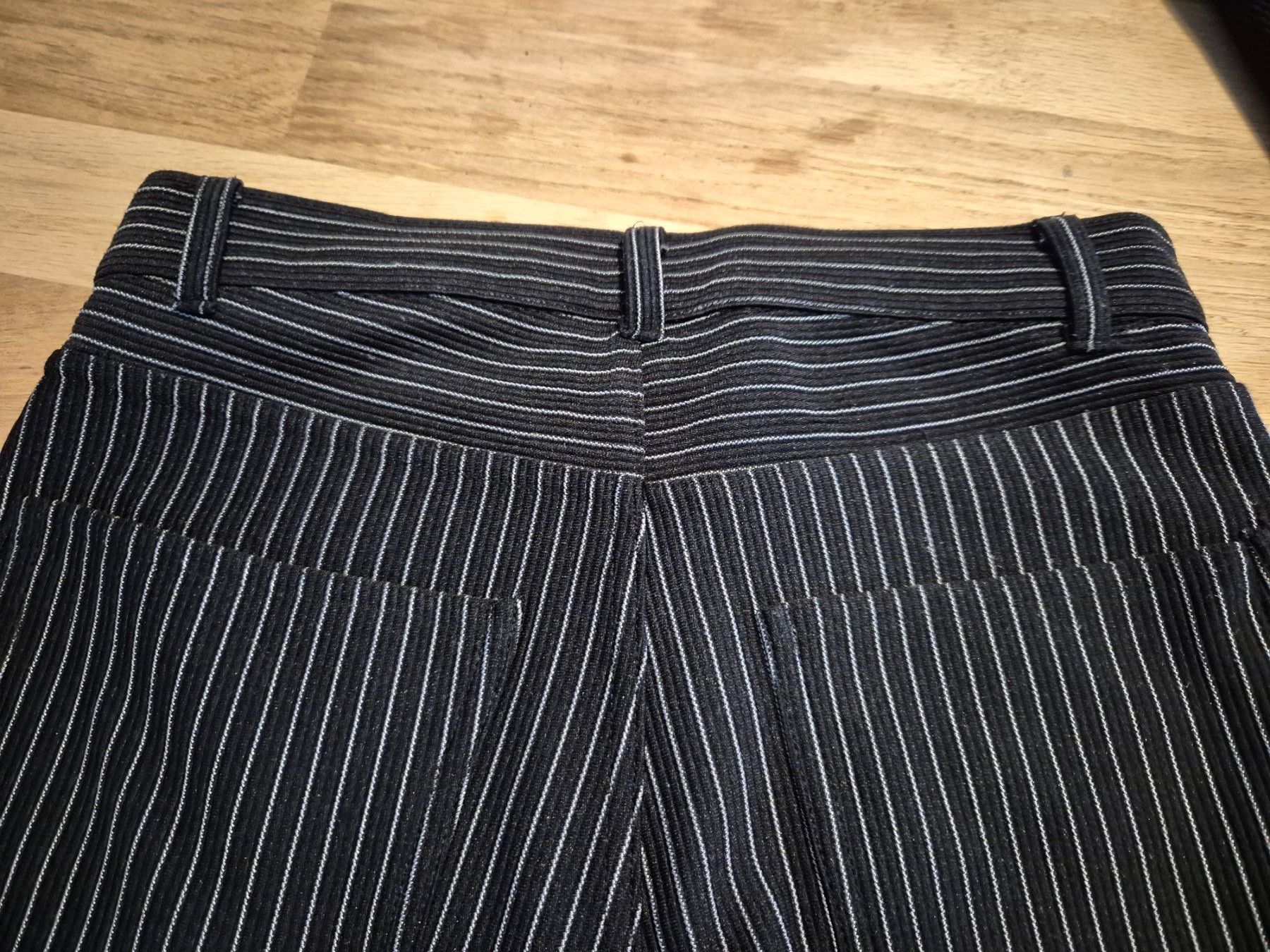 Pantaloni: 2 Stretchhosen Gr. 34 von Hennes – Nuovo (secondo la descrizione) da Urtenen-Schönbühl venduto da Lari1 2