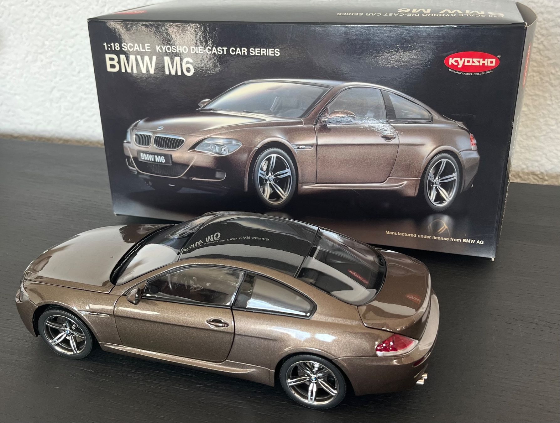 Kyosho Modellini d'auto: KYOSHO BMW M6 e63 bronze 1:18 – Usato da St-Cergue venduto da ncu_t267
