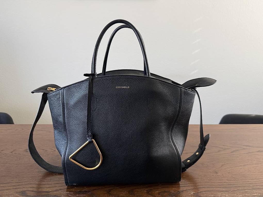 Borse da donna: Coccinelle Handtasche Schwarz – Usato da Zürich venduto da Mancini_c