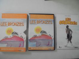 " les bronzés  " 2 DVD comme neufs + livre 80 pages