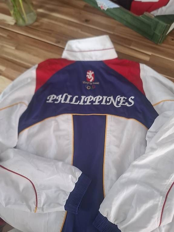Giacche: Veste training  team Philipines olympique – Usato da Monthey venduto da australie