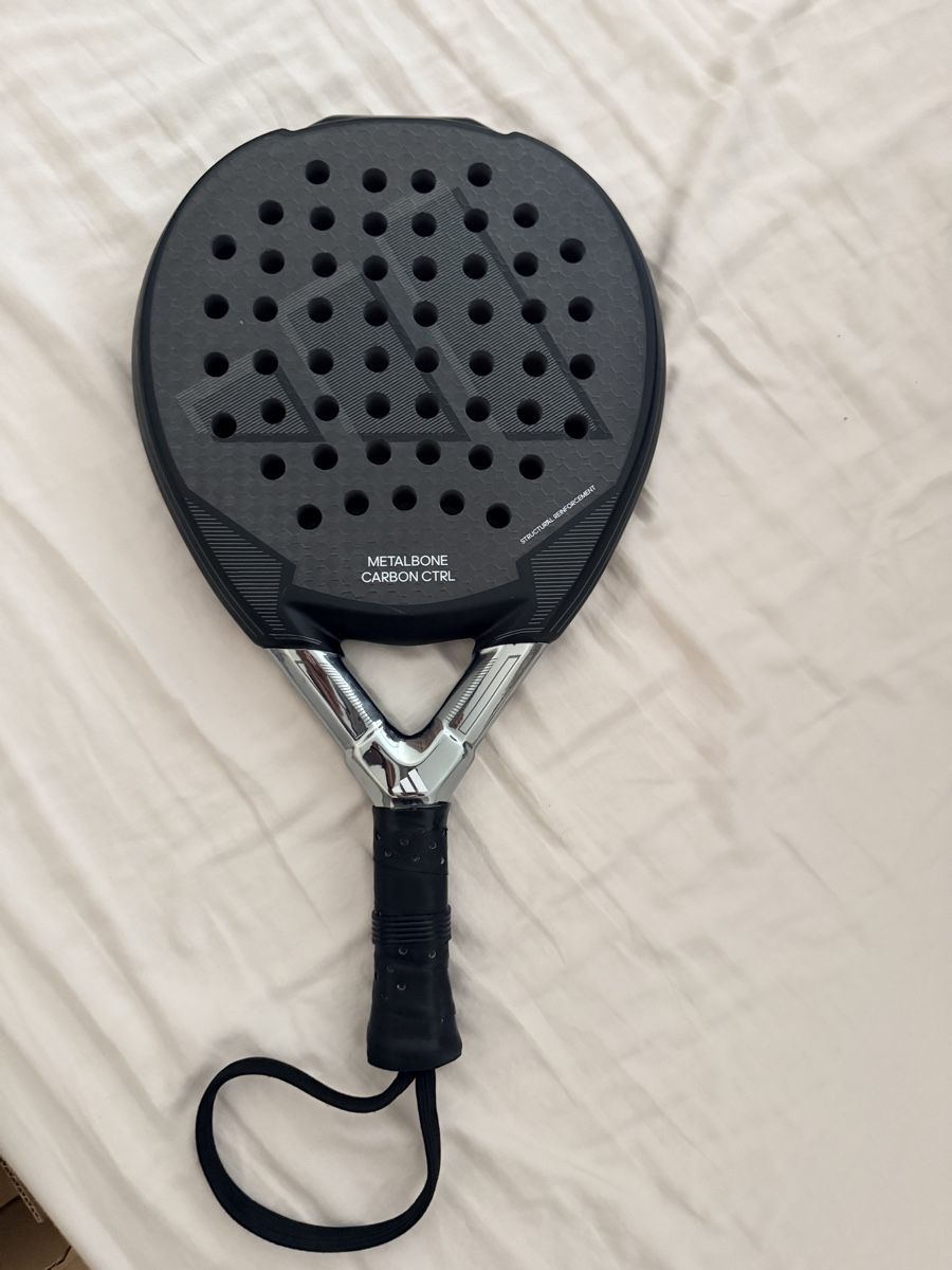 Adidas Racchette: Adidas Metal Carbon CTRL Padel Schläger – Usato da Wettingen venduto da fapppio28