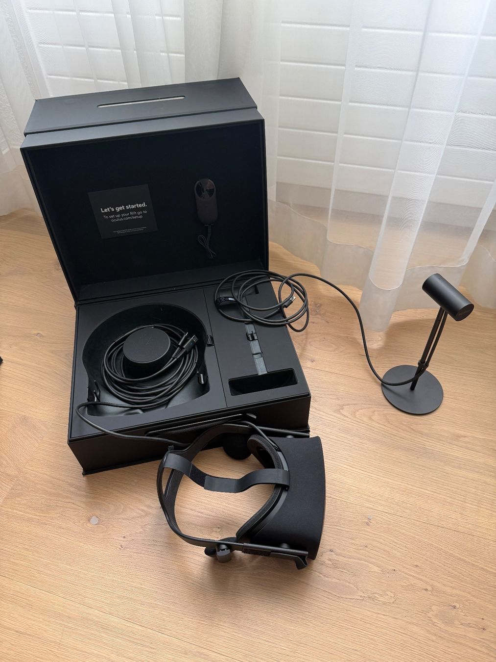 Meta Casco VR: Oculus Rift CV1 – VR-Headset mit Xbox-Controller – Usato da Illnau venduto da moerschi 1