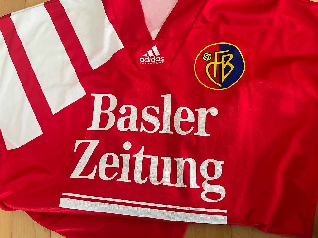 FC Basel Canottiere & Pantaloni: FC Basel Heimtrikot 1994, grösse M – Usato da Allschwil venduto da Manolictus 2