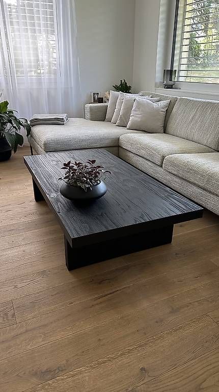 Tische: Couchtisch Kiefer massiv schwarz – Gebraucht aus Gossau SG von ReRaGa