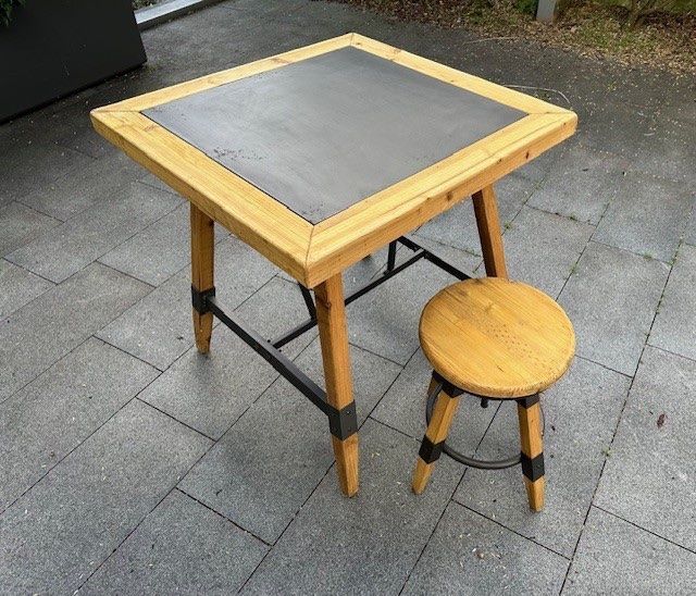 Tischset: Table with 3 chairs (2 sets available) – Gebraucht aus Dallenwil von ZD2019
