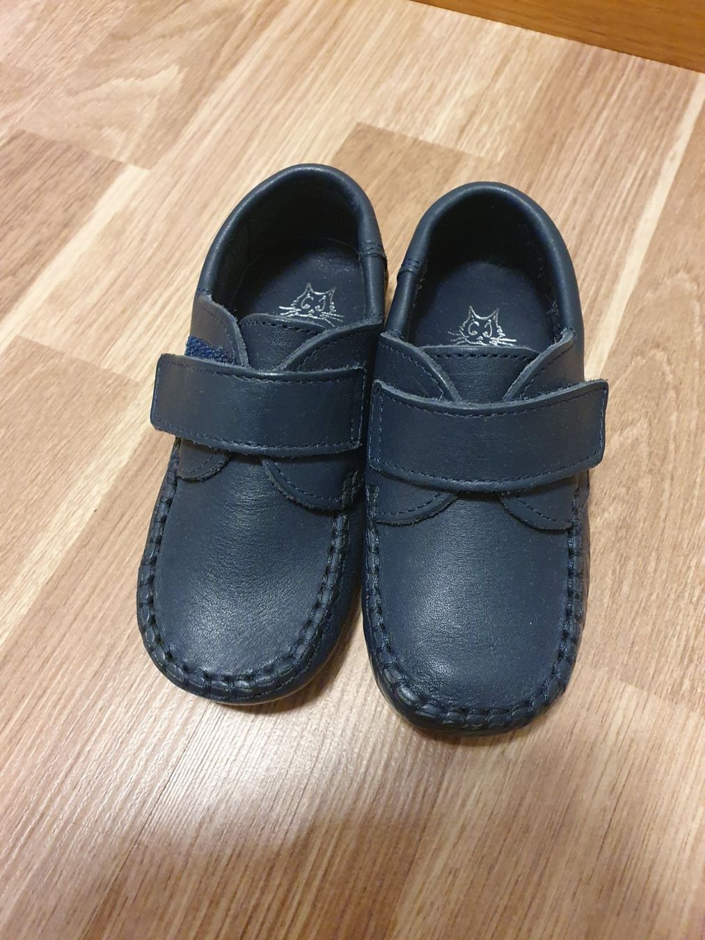 Scarpe per ragazzi: Chaussures enfant taille 23, neufs – Nuovo e nell'imballaggio originale da Le Locle venduto da Arya4 1
