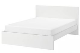Weisses IKEA Doppelbett inkl. Lattenrost  CHF 280