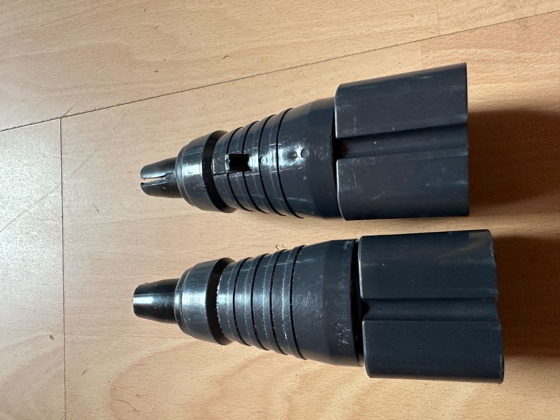 Spine: Stecker J15 5 polig  2.Stück – Usato da Huttwil venduto da Bolpa