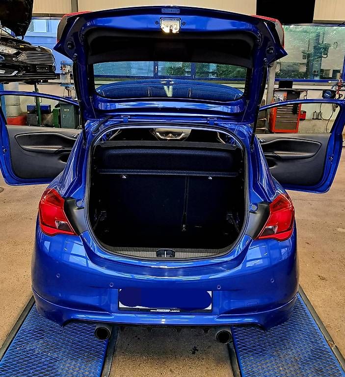 Opel Automobili: Opel Corsa OPC, 207PS, Top-Zustand – Nuovo (secondo la descrizione) da Laupen ZH venduto da SportcarsLaupen 2