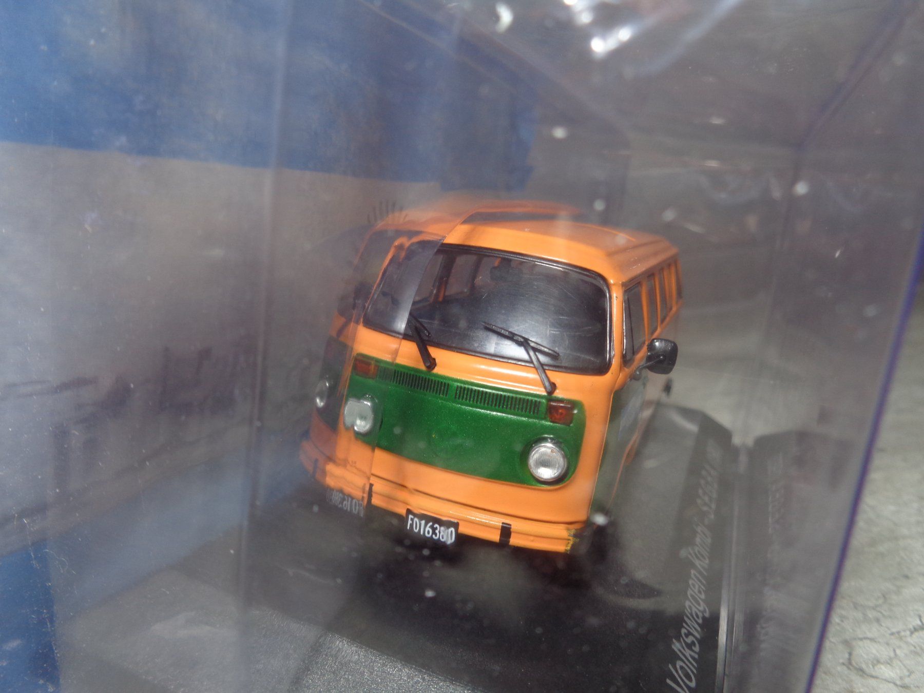 Volkswagen Modellautos: Salvat 1:43 VW Kombi 1983 – Neu und originalverpackt aus Reconvilier von rallycar 2