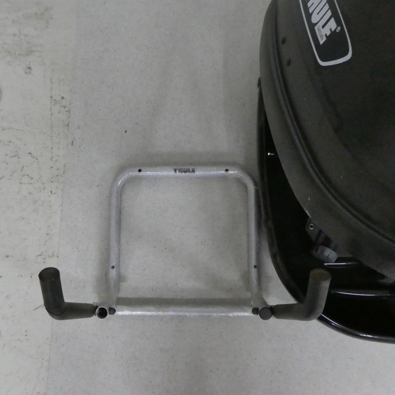Thule Box da tetto: Auto Dachbox - Thule Pacific 200 – Usato da Volketswil venduto da brockipfannenstil 6