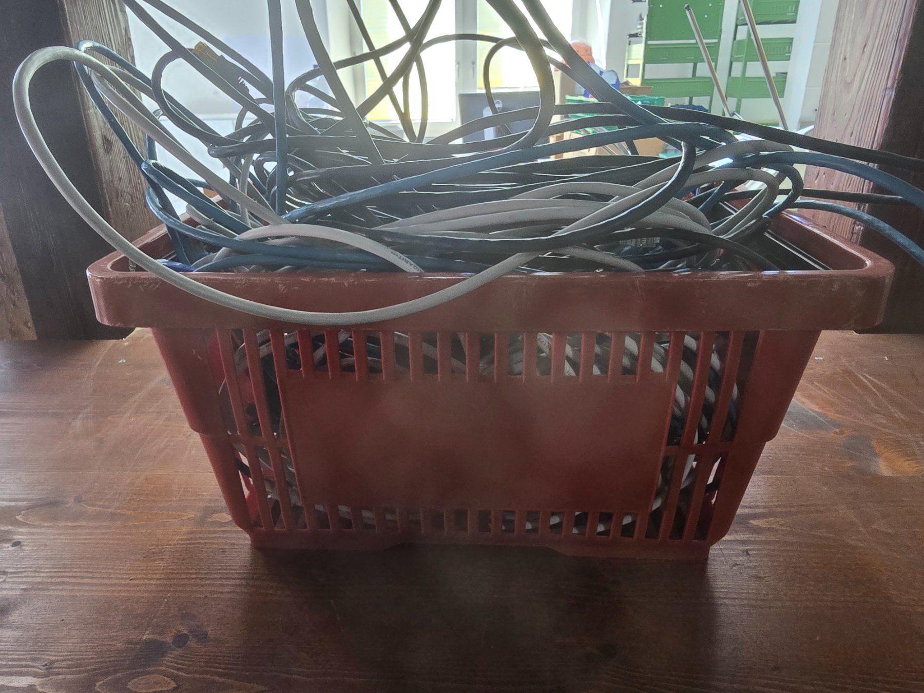 Cavi: Posten diverse gebrauchte Internet Kabel ab 1.- – Usato da KRINAU venduto da Mio_Liqstyle 2