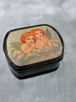 Antike Russische Lackdose mit Engel Motiv