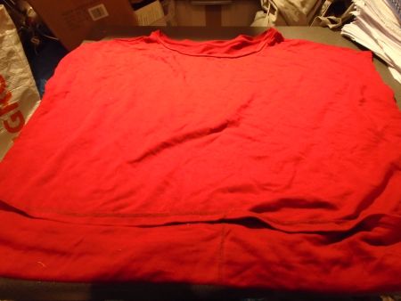 T-Shirt ca. Grösse S, rot/ohne Arme