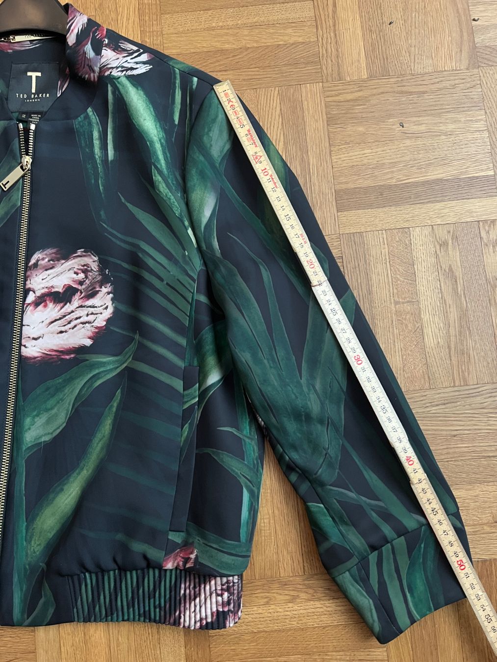 Ted Baker Giacche: Jäckli Ted Baker Gr 2 – Usato da schaan venduto da Ak9jg8 5
