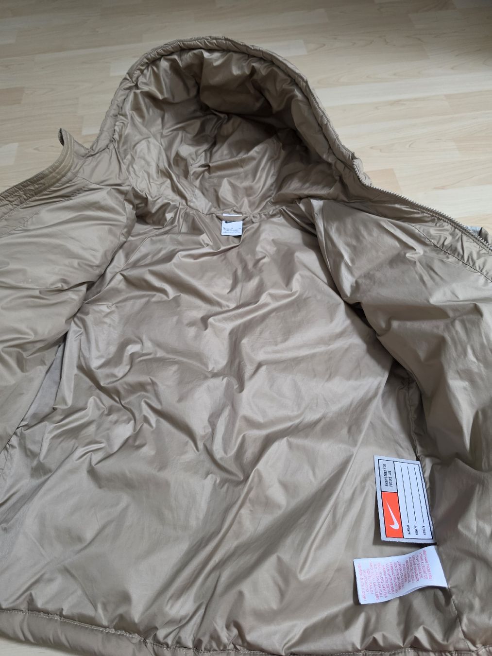 Nike Giacche: Nike Winterjacke Gr. XL 158/170 – Usato da Würenlos venduto da Nigginiggi 2