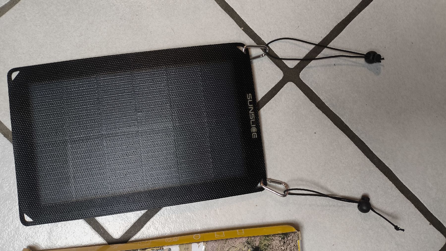Caricabatterie: Sunslice Fusion Flex 6 Watt Solar Ladegerät  – Nuovo (secondo la descrizione) da Boniswil venduto da puncakjaya 4