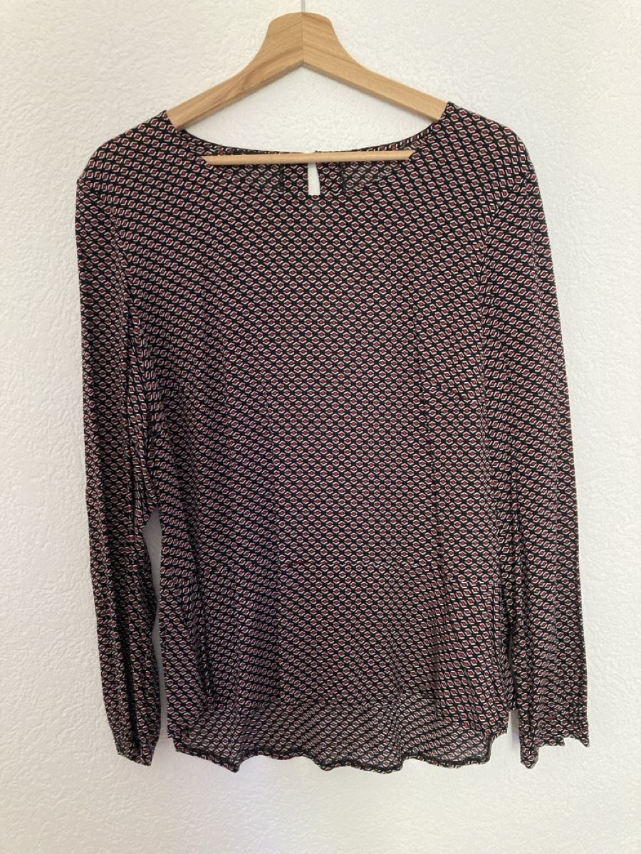 Camicette: Top Bianca motif chic 100% viscose T42 – Usato da St-Maurice venduto da Misslungen