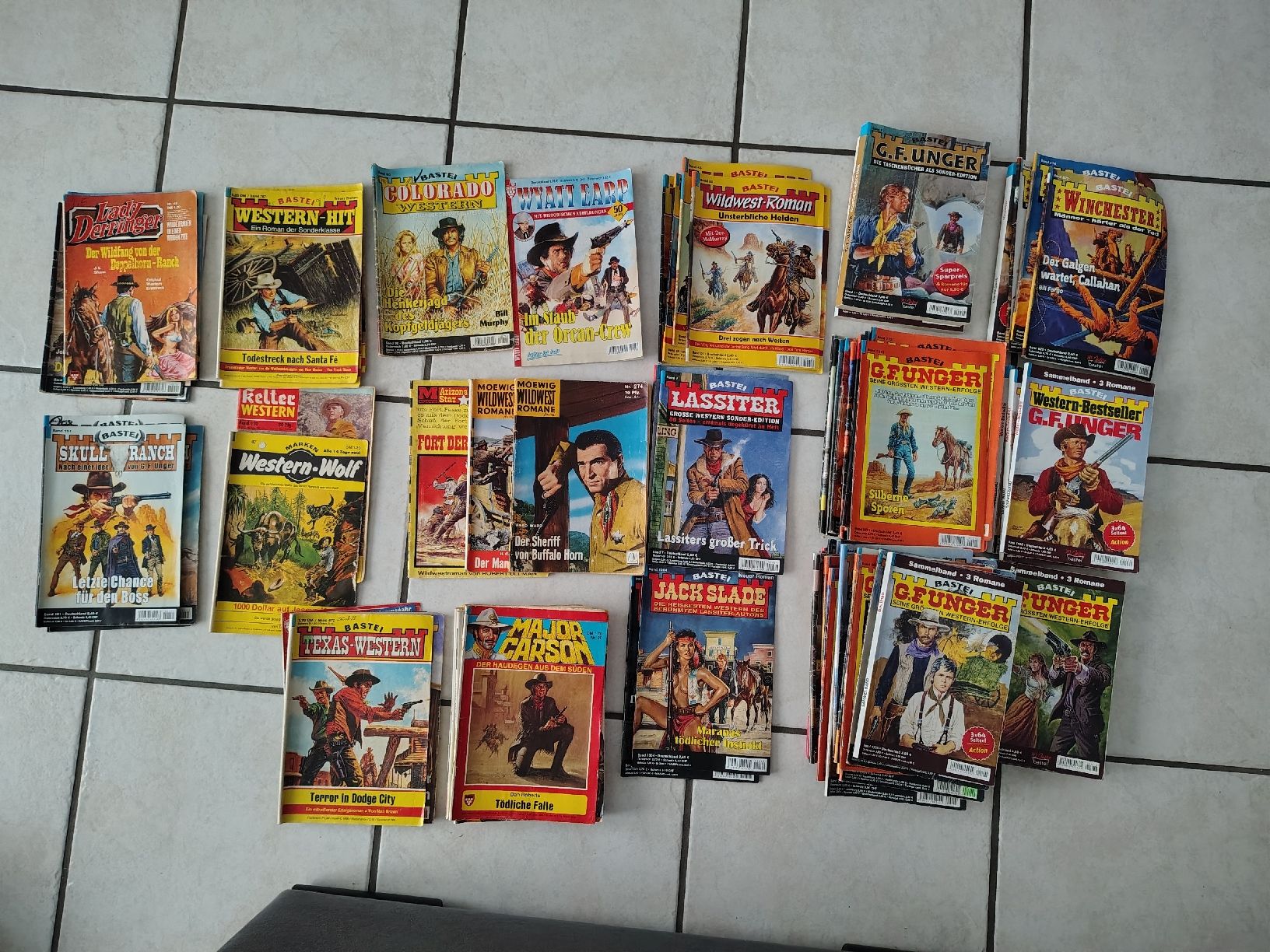 Zeitschriften & Magazine: Grosse Sammlung Western Romane diverse Hefte gebraucht – Gebraucht aus Bottenwil von Nitro85