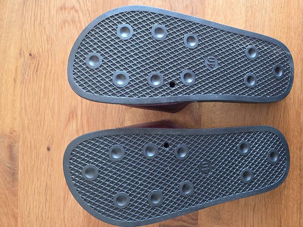 Scarpe da uomo: Claquettes Servette FC – Nuovo (secondo la descrizione) da Confignon venduto da Tibinhosfc 1