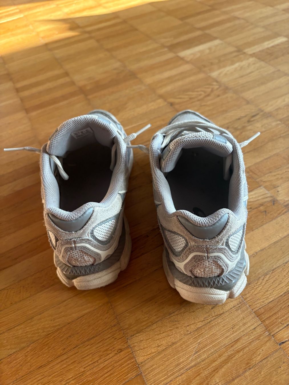 Asics Herrenschuhe: ASICS Turnschuhe  Grau Grösse 38 – Gebraucht aus Luzern von ann_hq9y 3