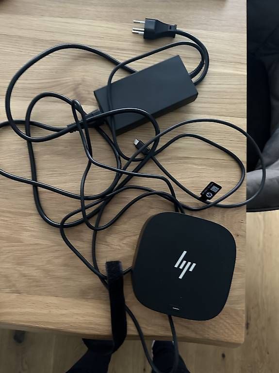 Docking station: HP Dockingstation – Usato da Interlaken venduto da raphael26 3